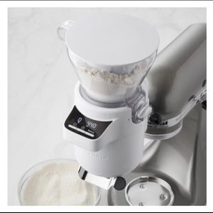 Kitchen aid Stand Mixer Scale and Sift